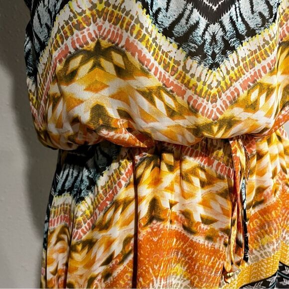 Asymmetrical halter zigzag print dress - Picture 6 of 15